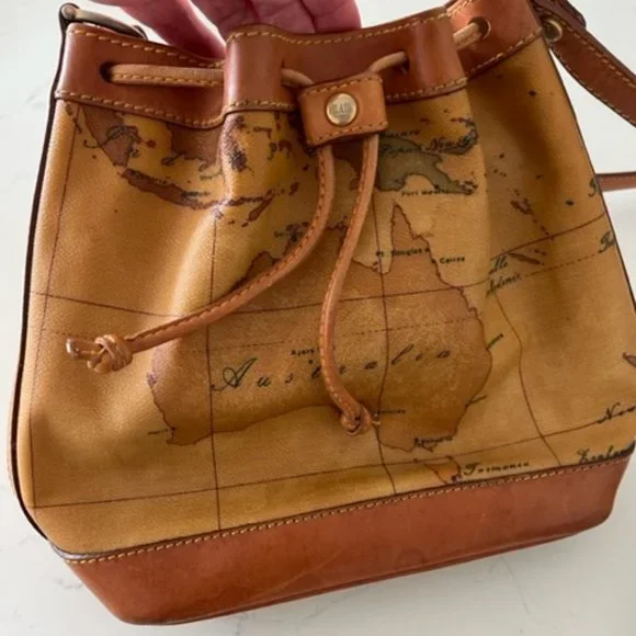 Alviero Martini Map-Print Bucket Backpack Alviero Martini Map Print Canvas And Leather Bucket Bag main image 3